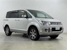 2017 Mitsubishi Delica D5