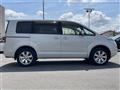 2016 Mitsubishi Delica D5