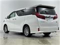 2020 Toyota Alphard Hybrid