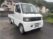 2009 Mitsubishi Minicab Truck