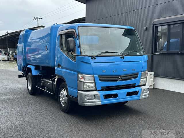 2014 Mitsubishi Canter