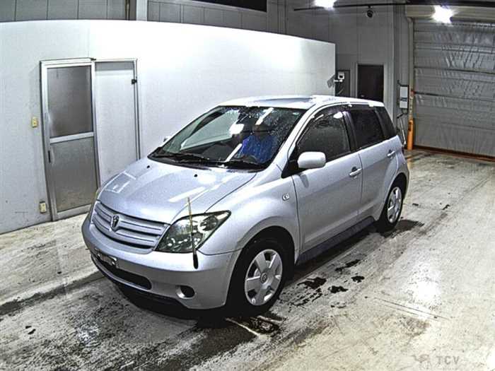 2004 Toyota IST