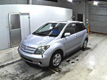 2004 Toyota IST