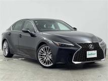 2023 Lexus IS