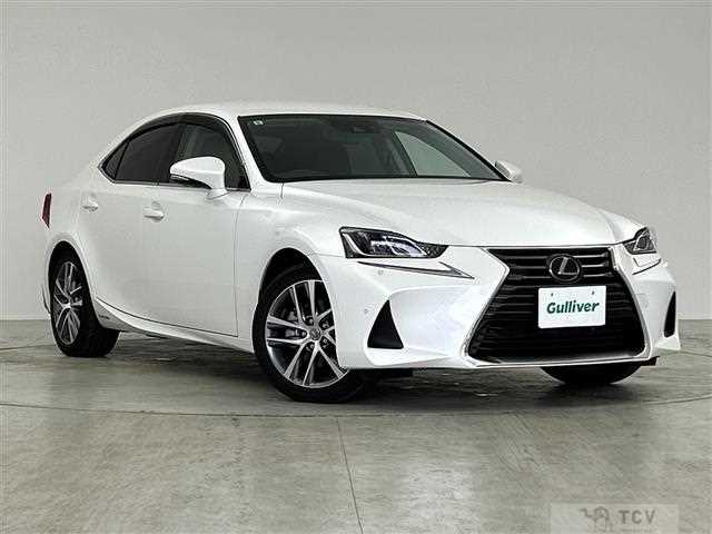 2019 Lexus IS