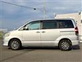 2007 Toyota Noah