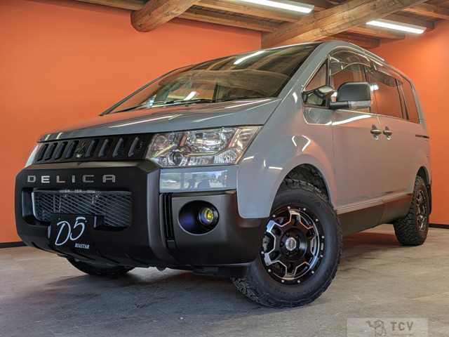 2009 Mitsubishi Delica D5