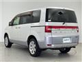 2012 Mitsubishi Delica D5