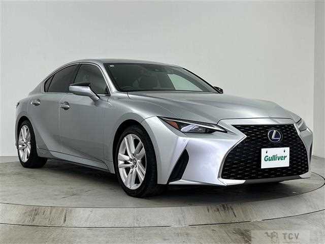 2021 Lexus IS