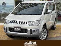 2015 Mitsubishi Delica D5