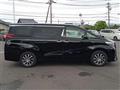 2017 Toyota Alphard Hybrid