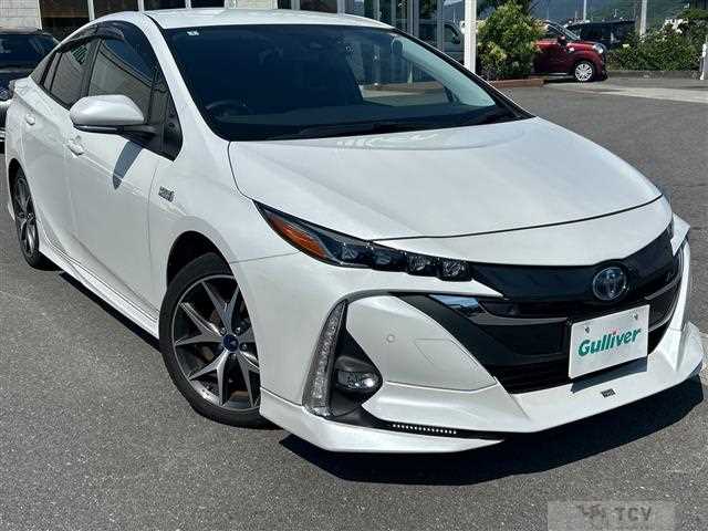 2022 Toyota Prius PHV