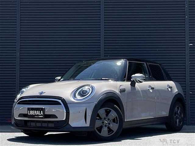 2022 BMW MINI