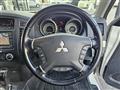 2011 Mitsubishi Pajero