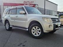 2011 Mitsubishi Pajero