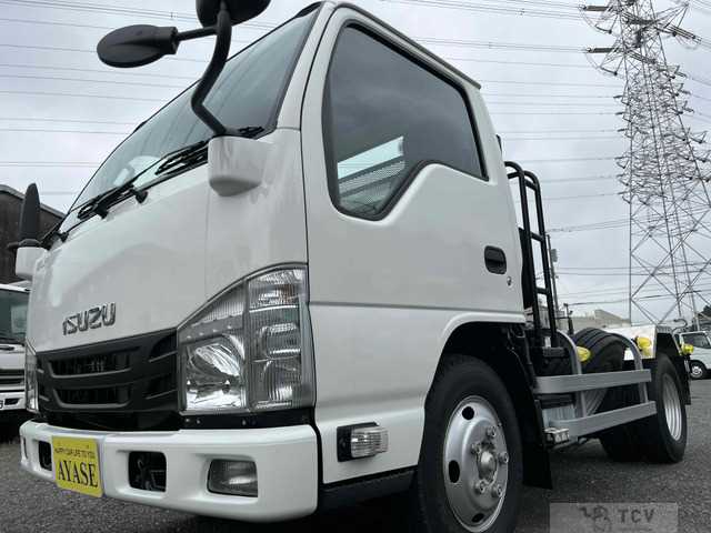 2017 Isuzu Isuzu Others