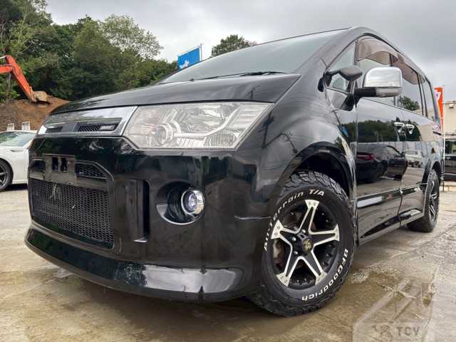2016 Mitsubishi Delica D5