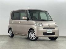 2011 Daihatsu Tanto