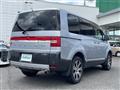 2009 Mitsubishi Delica D5