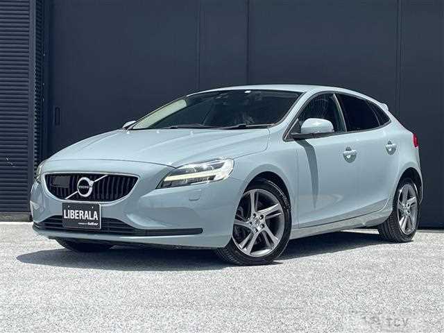 2017 Volvo V40