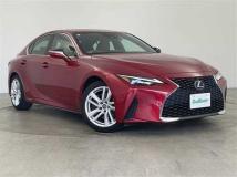 2021 Lexus IS