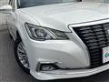 2017 Toyota Crown Hybrid