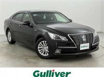 2013 Toyota Crown Hybrid
