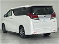 2016 Toyota Alphard Hybrid