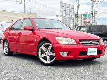 2000 Toyota Altezza