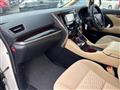 2015 Toyota Alphard Hybrid