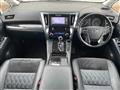 2017 Toyota Vellfire