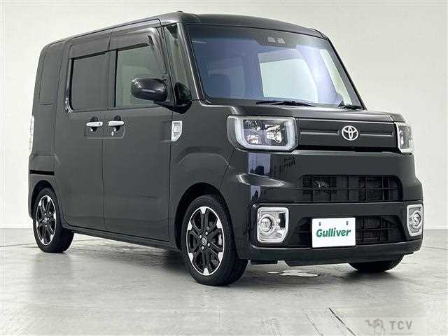 2018 Toyota PIXIS MEGA