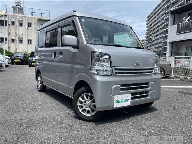2015 Mitsubishi Minicab Van