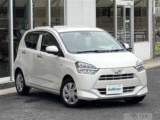 2018 Daihatsu Mira Es