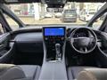 2025 Toyota Alphard Hybrid