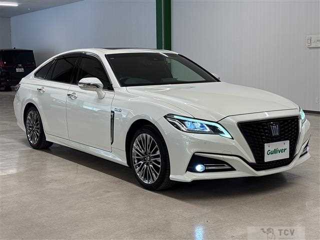 2019 Toyota Crown Hybrid