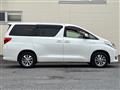 2013 Toyota Alphard Hybrid