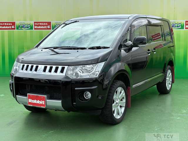 2019 Mitsubishi Delica D5
