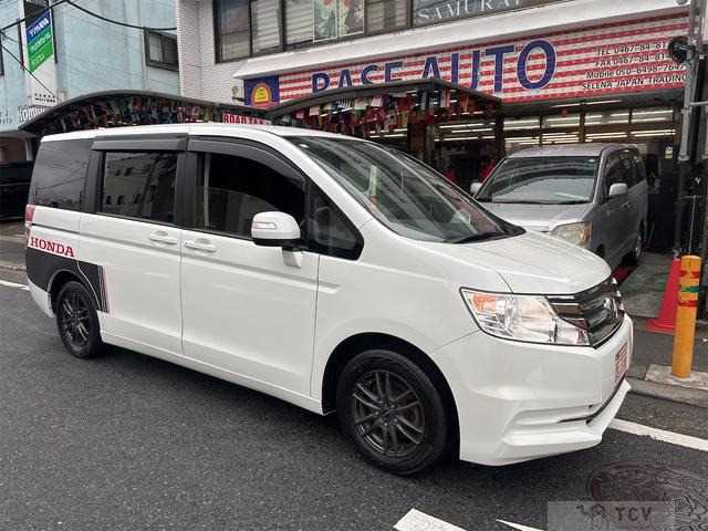 2013 Honda Step WGN
