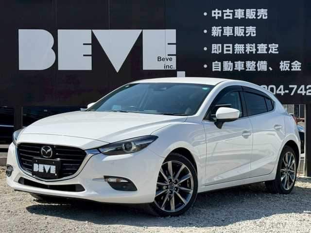 2017 Mazda Axela