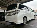 2014 Toyota Vellfire