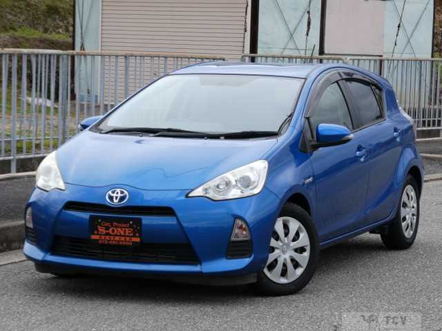 2013 Toyota AQUA