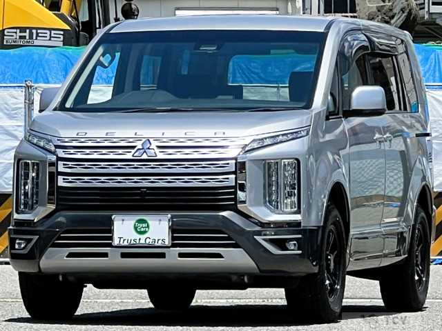 2019 Mitsubishi Delica D5