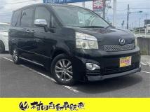 2013 Toyota Voxy