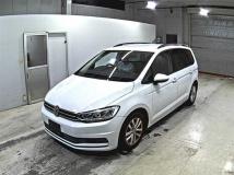 2017 Volkswagen Golf Touran