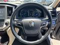 2017 Toyota Crown Hybrid