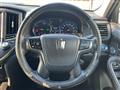 2013 Toyota Crown Hybrid