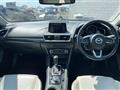 2017 Mazda Axela