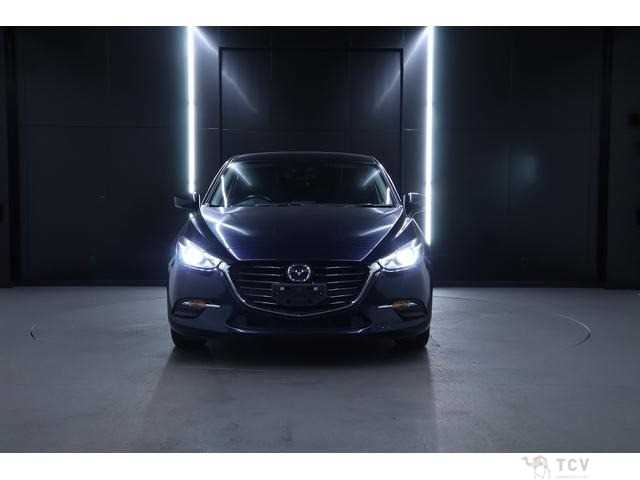2017 Mazda Axela