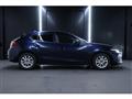 2017 Mazda Axela